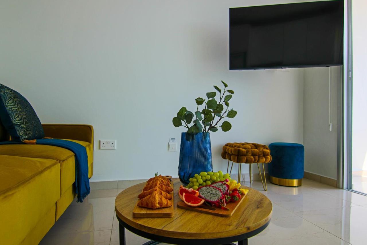 Phaedrus Living: Seaview Gold Flat Lighthouse 48 Apartment Paphos Exterior photo