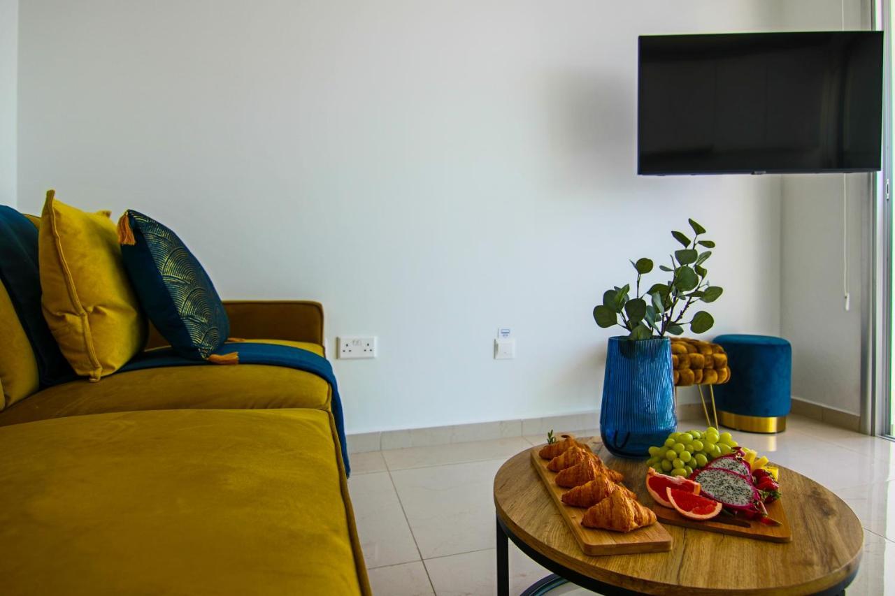 Phaedrus Living: Seaview Gold Flat Lighthouse 48 Apartment Paphos Exterior photo